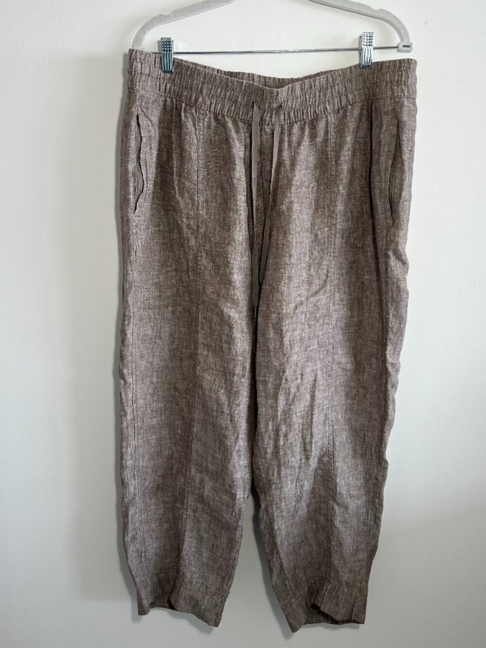 Athleta 100% linen pant  elastic waist front and rear pocket